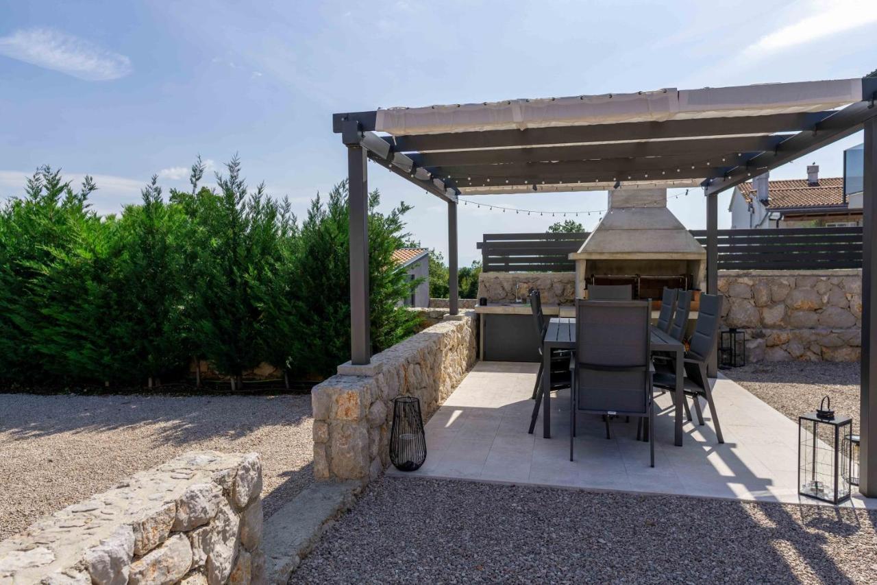 Villa More
