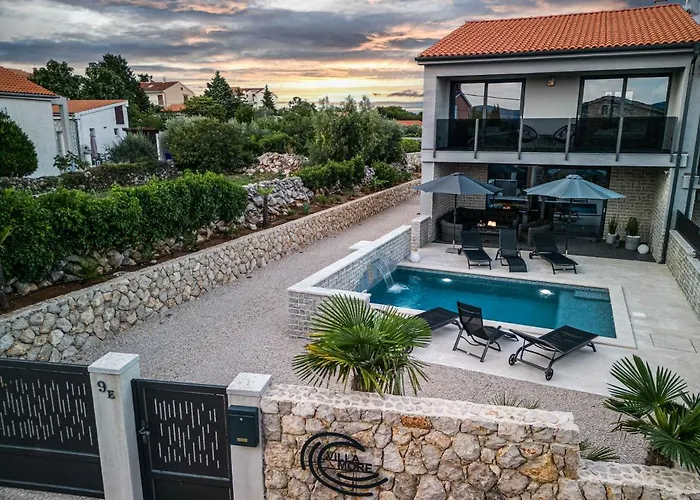 Villa More